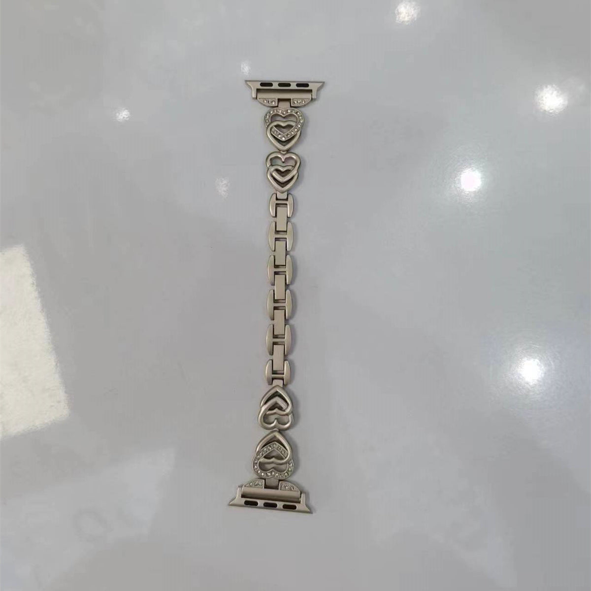 Heart-shaped watch band in rose gold for Apple Watch