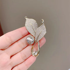 Elegant Zinc Alloy Leaf Brooch with Gold Finish - Image 10