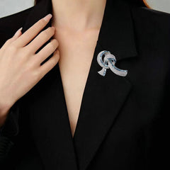 Sophisticated Bow Tie Brooch for Elegant Outfits - Image 9