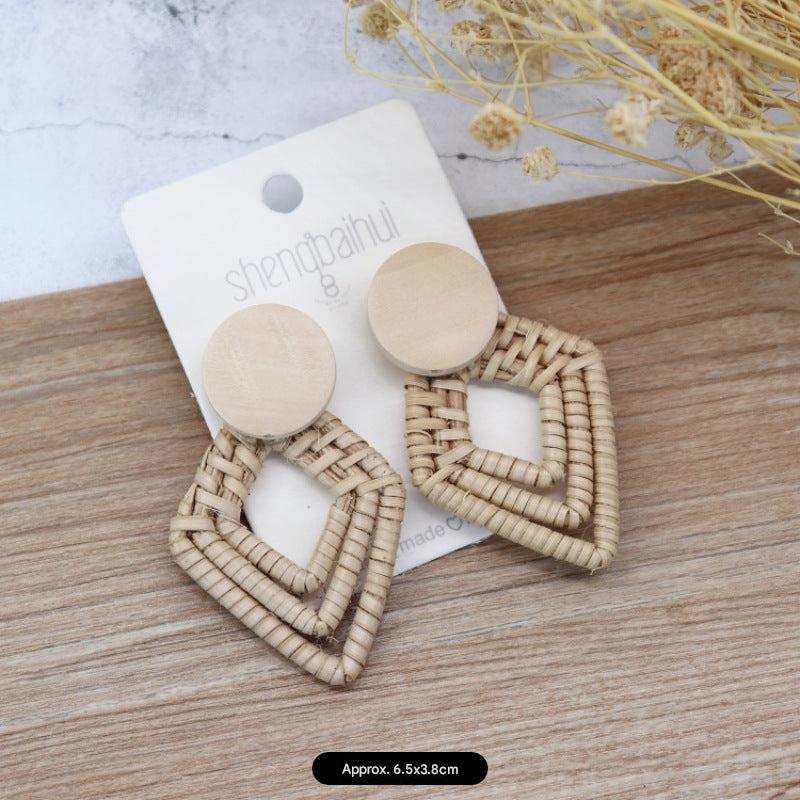 Stylish Women's Earrings Image 7