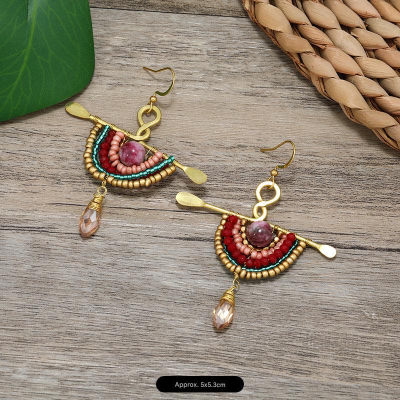 Lightweight earrings for everyday elegance