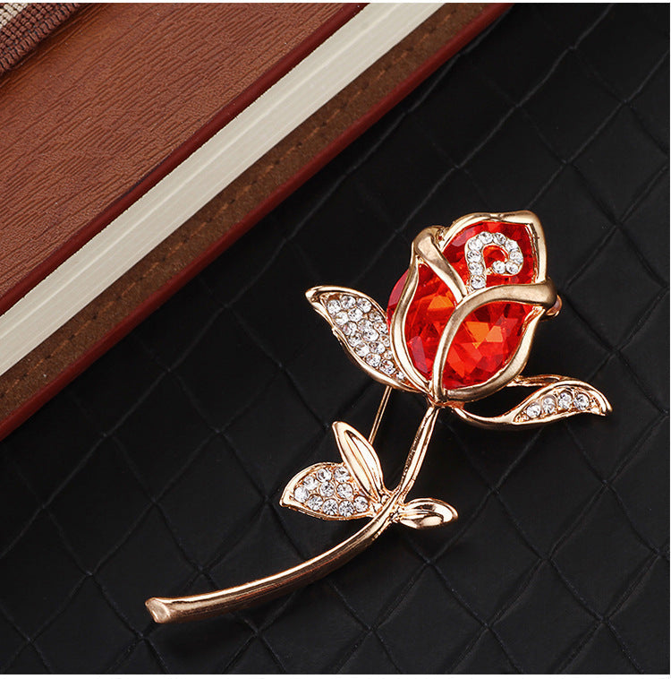 Gift presentation of elegant brooch