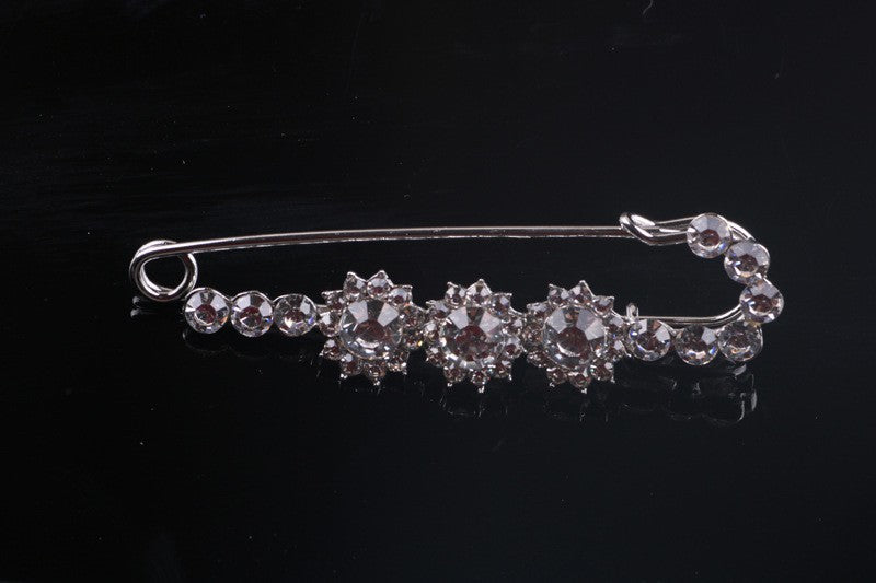 Decorative Brooch Close-Up - Image 7