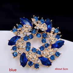 Alloy brooch with floral design in green