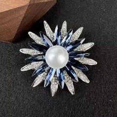 Floral design brooch with pearl and crystal 3