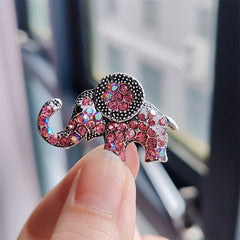 Detailed view of alloy elephant brooch