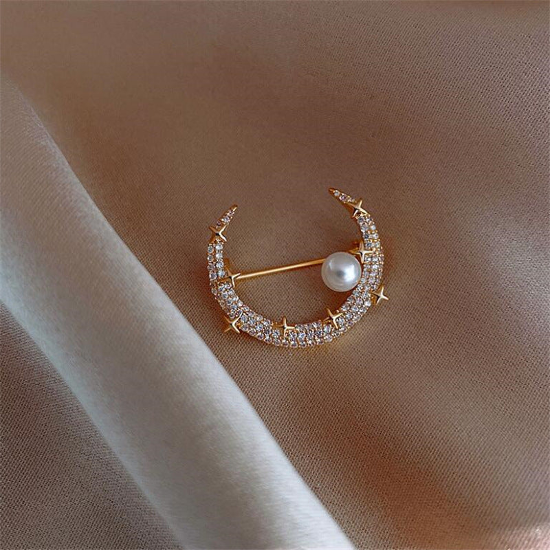 Elegant Vintage Floral Brooch Pin image 6