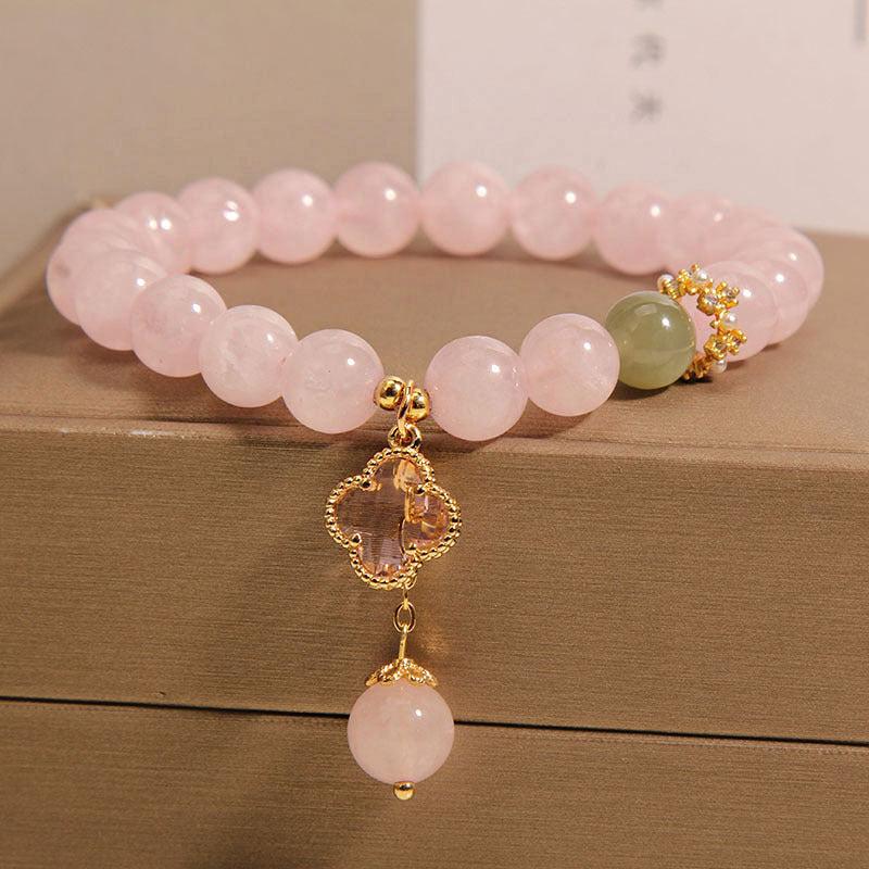 Fashionable accessory for women