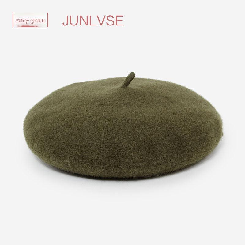 Casual black wool beret for women