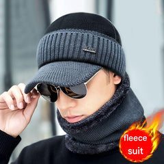 Fleece lining detail on winter accessories