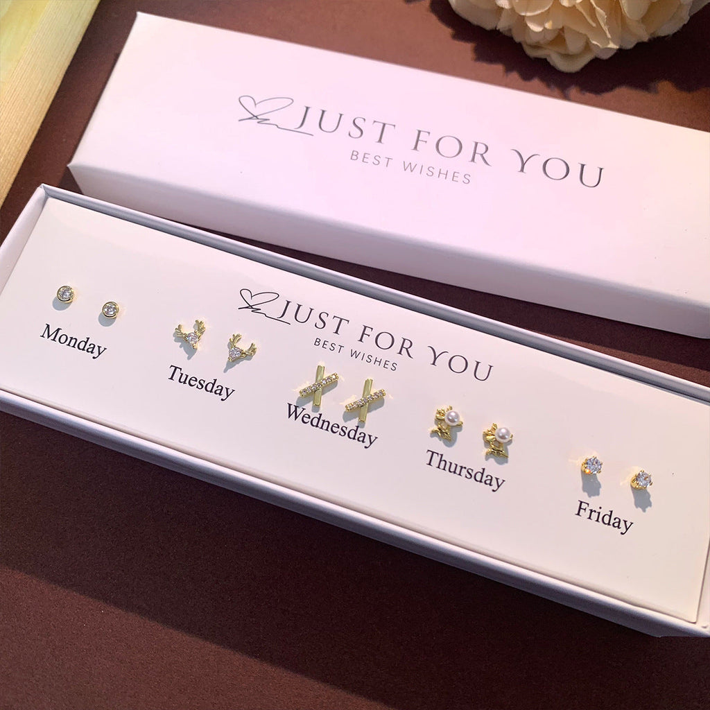 Unique Daisy Earrings Set - Image 8