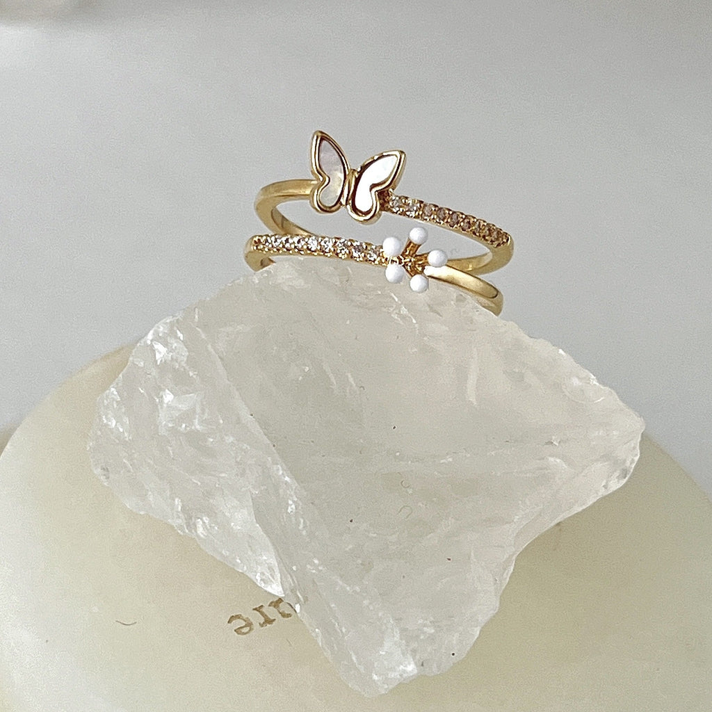 Butterfly design ring with pearl accent