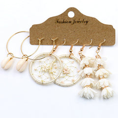 High-quality shell earrings in golden colour