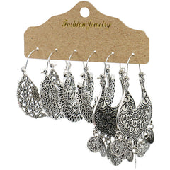 Fashion accessory display of waterdrop earrings image 9