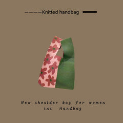 Multiple design options for knitted bags