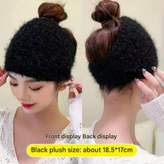 Cozy knitted ear warmer in beige colour
