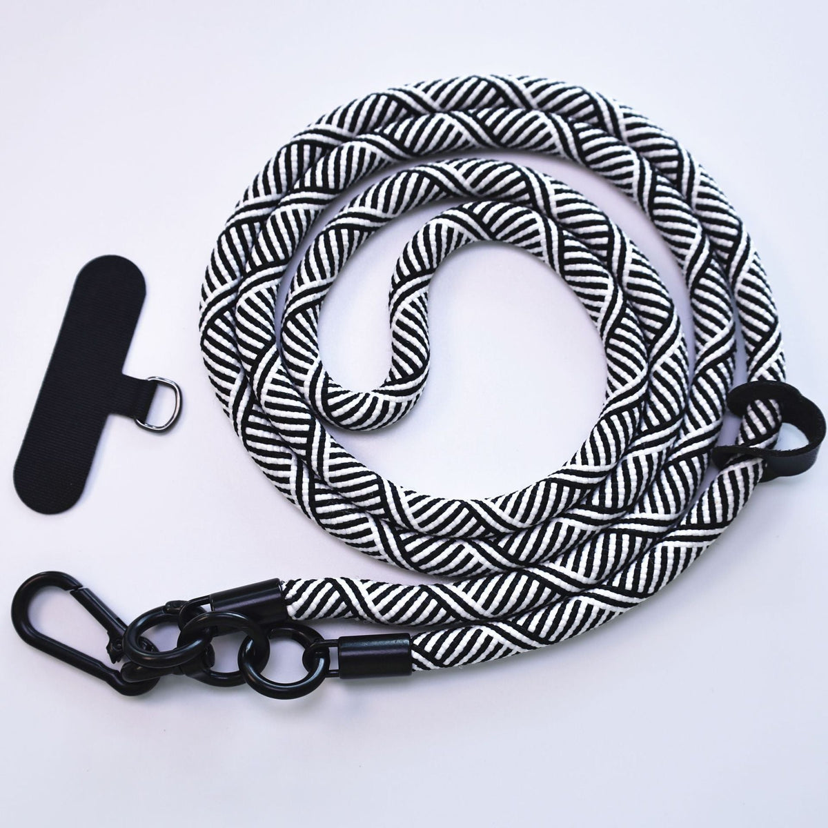 Adjustable lanyard for easy travel